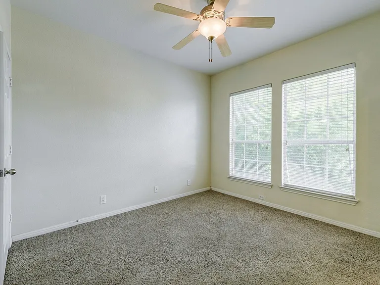 5102 Caswell Ave — Photo 19