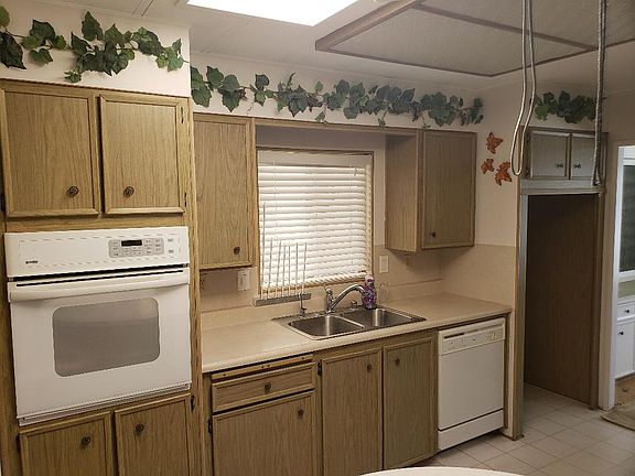 4th image of 17 Christina Ave #175