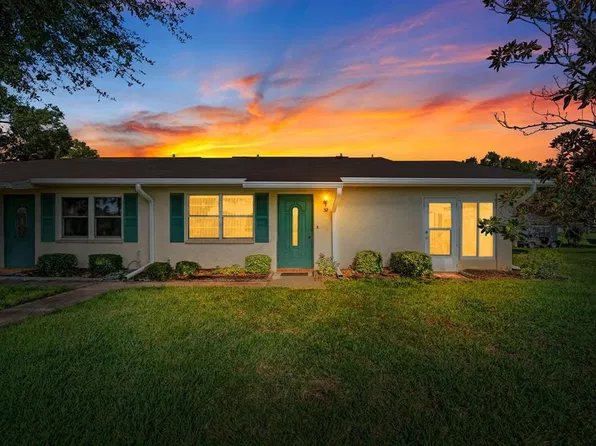 1906 CANTERBURY LANE #32, SUN CITY CENTER, FL 33573
