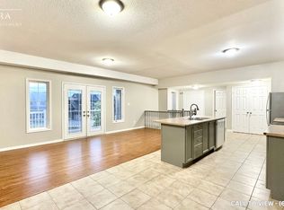 368 Edgehill Dr #A, Barrie, ON L4N9X4