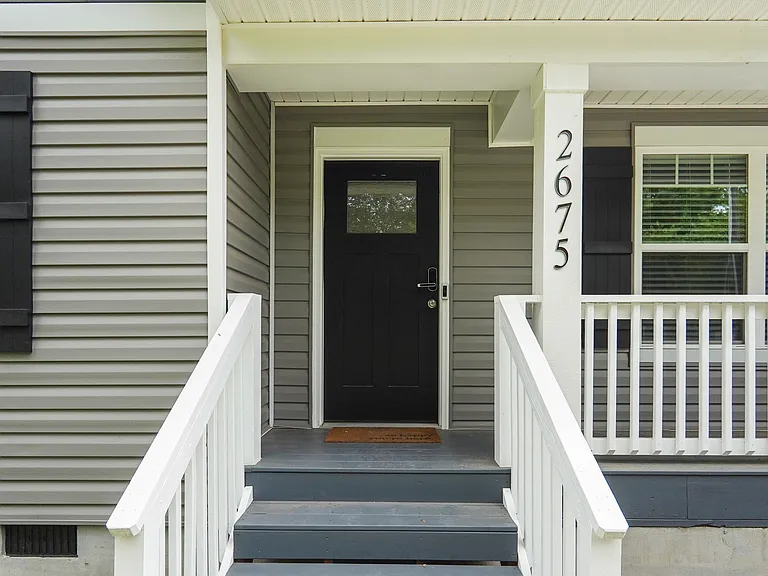 2675 Elmin St — Photo 37