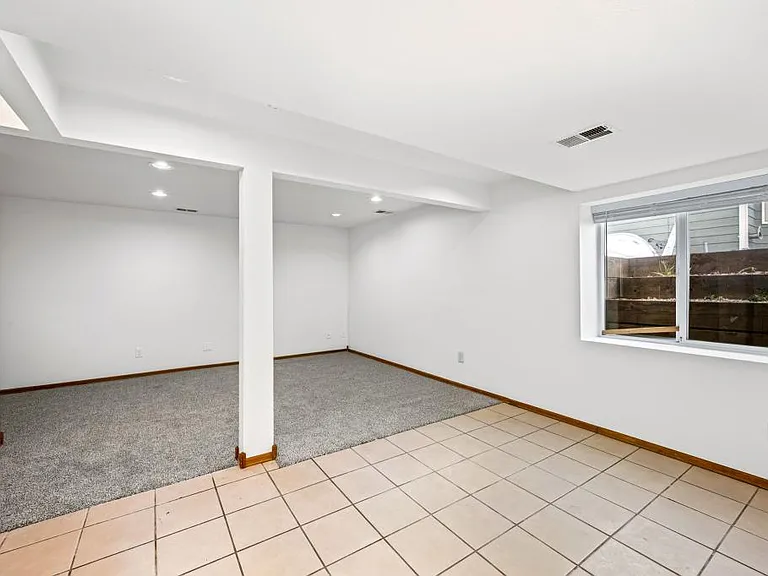 749 Peregrine Run — Photo 17