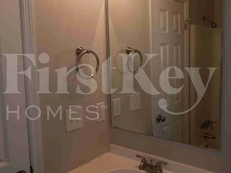 430 Citadel St — Photo 16