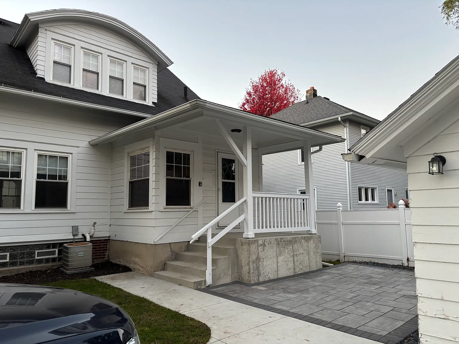 3 bed, 1.5 bath, 1600 sqft, $2,800 — Photo 2