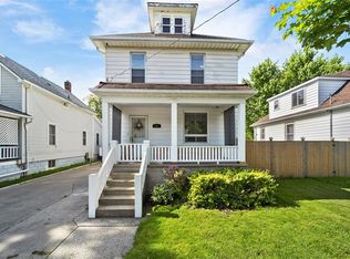 361 Devine St, Sarnia, ON N7T 1V2