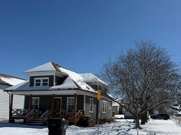 318 Main St NE, New Albin, IA 52160