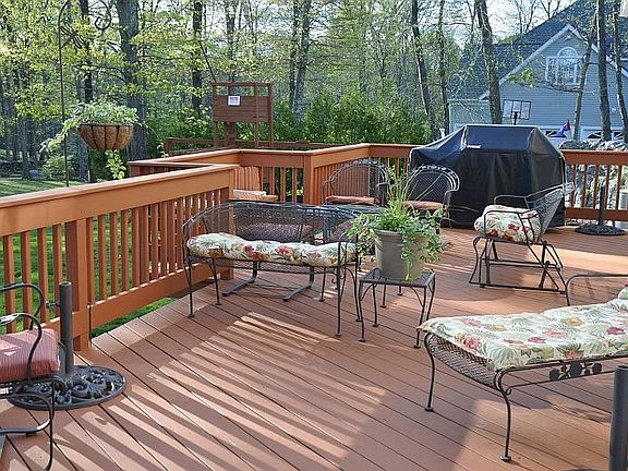 Back deck overlooking spectacular nature views