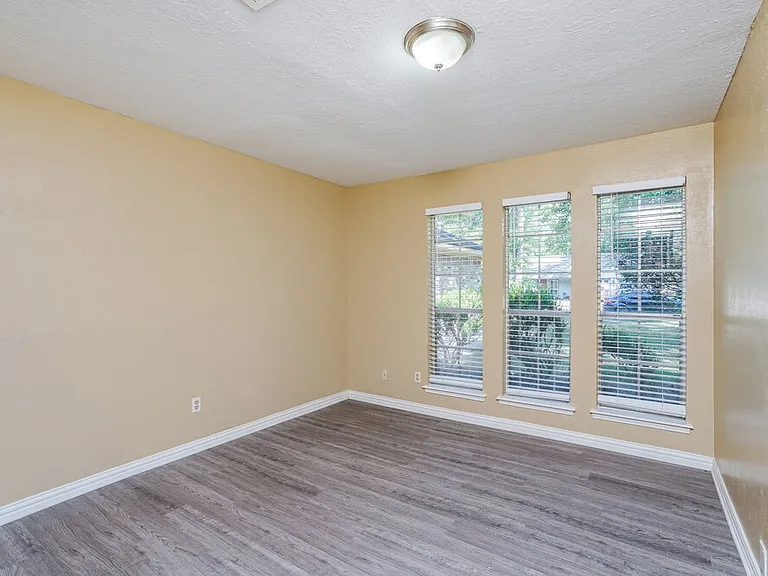 23331 Bayleaf Dr — Photo 12