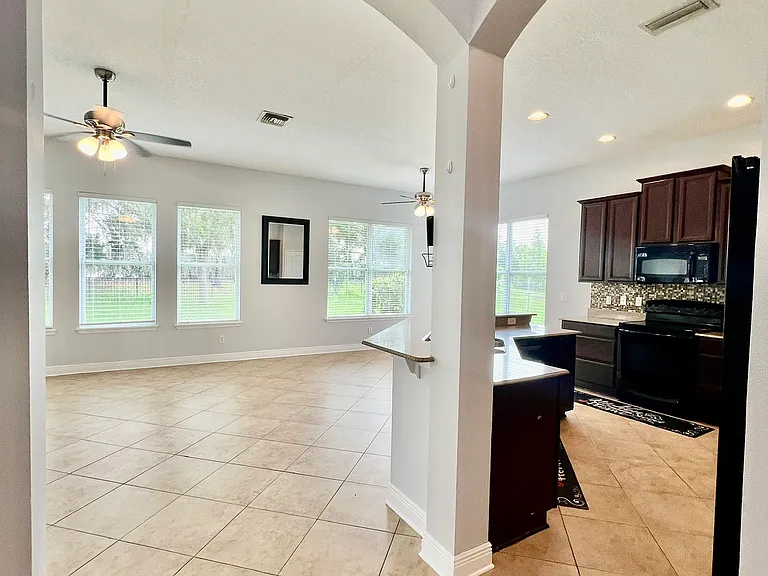 7926 Stoney Hill Dr — Photo 10