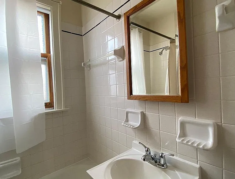 2941 N Lockwood Ave #1 — Photo 4