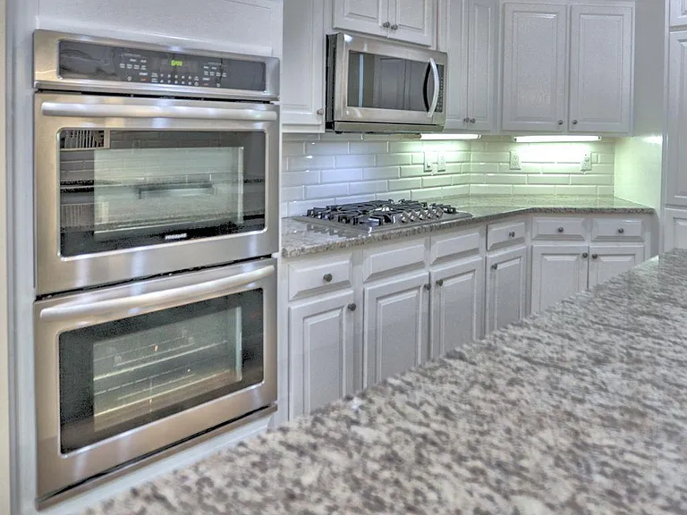 3237 Waldwick Way SE — Photo 6