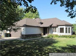 941 Windrow Dr, Little Canada, MN 55109