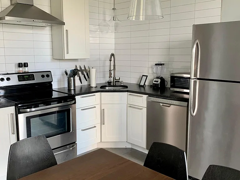1657 Story Ave #3 — Photo 5
