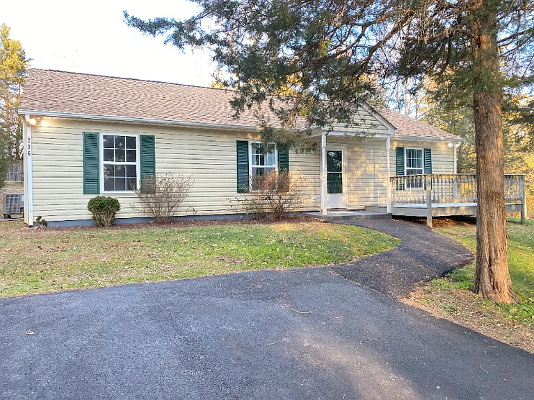296 Morning Glory Rd — Photo 1