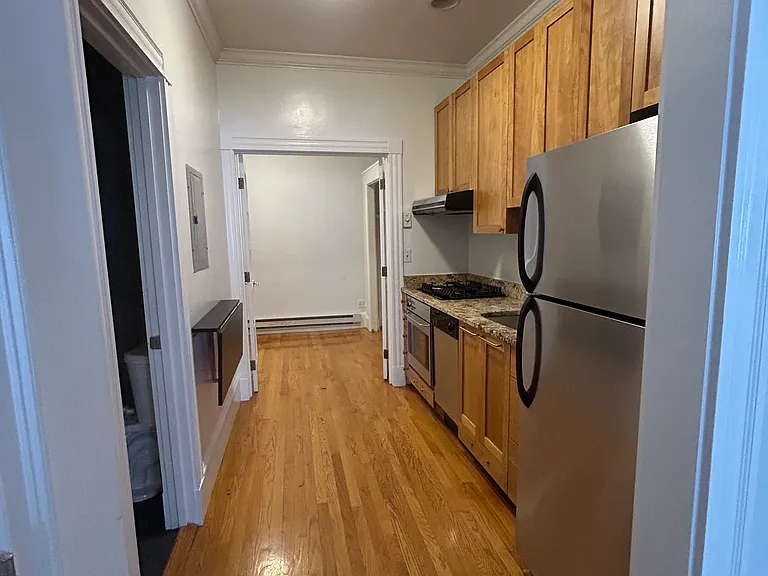 86 W Cedar St #A — Photo 5