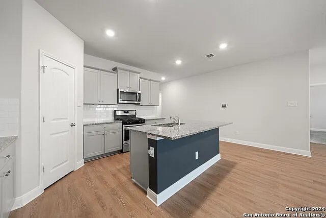 1080 Amble Oak — Photo 4