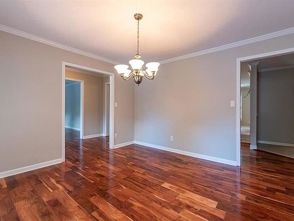 5th image of 1946 Crescent Dr