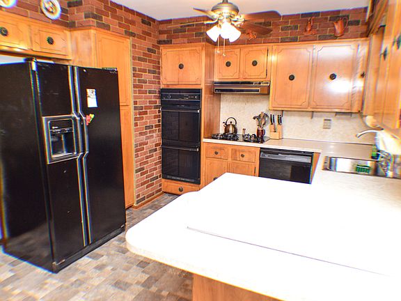 5th image of 1203 Rockland Ave
