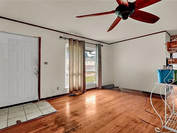 4th image of 438 N 83rd St