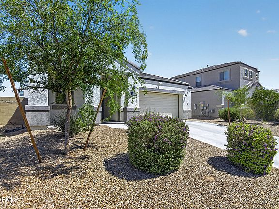 3rd image of 31042 W EARLL Drive
