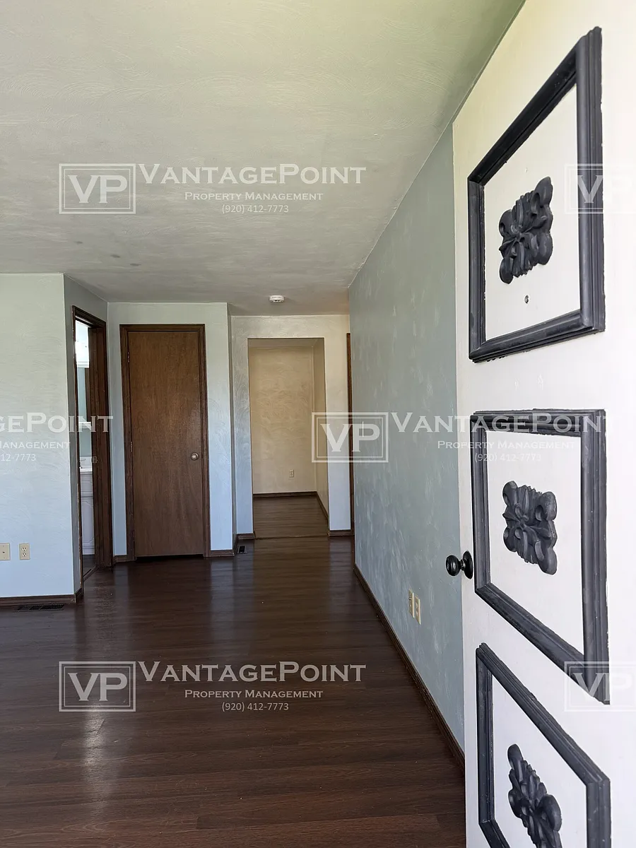 Building Photo - 3510 Golf Dr