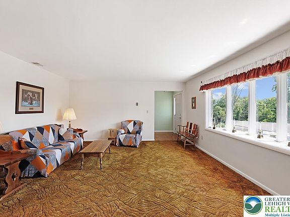 5th image of 503 Collins Ave