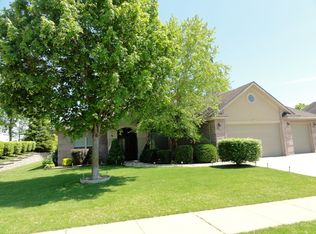 3200 S Rodeo Dr, Columbia, MO 65203