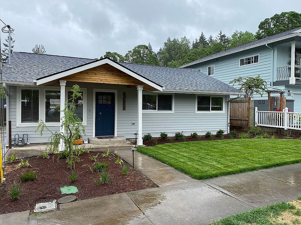 1st image of 1033 Hallinan St
