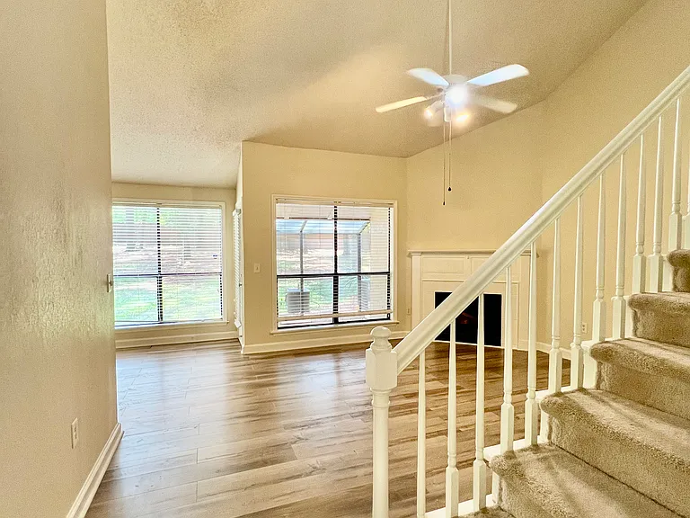 940 Douglas Ave #104 — Photo 3