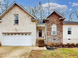 112 Holly Ln, White House, TN 37188