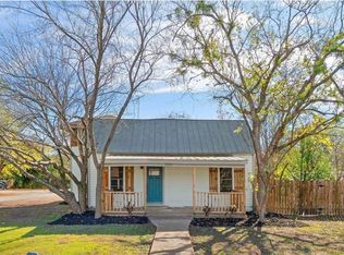 109 E Pecan St, Hutto, TX 78634