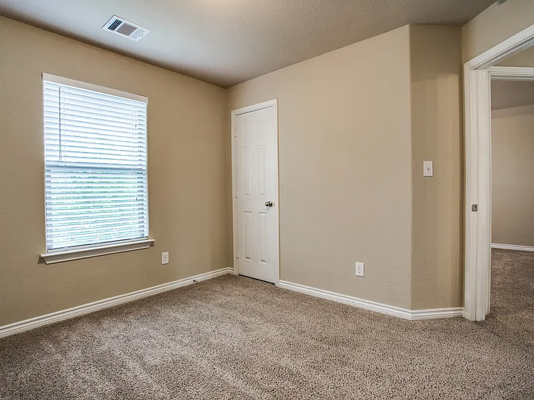 450 Woodgrove Dr #B — Photo 9