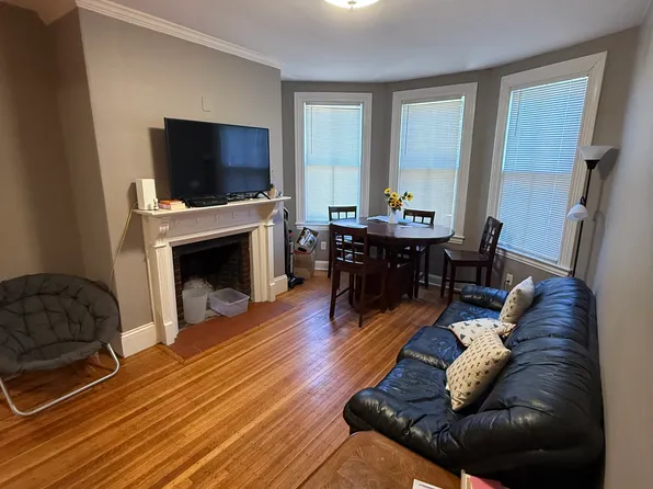 29 Creighton St Floor 1, Providence, RI 02906