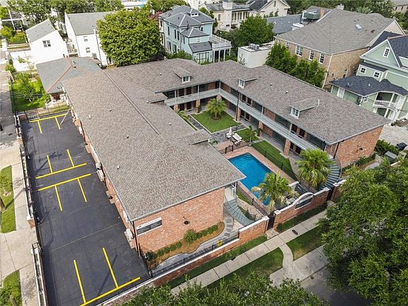 5th image of 1629 Washington Ave #202