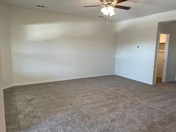 5th image of 2414 Klamath Dr
