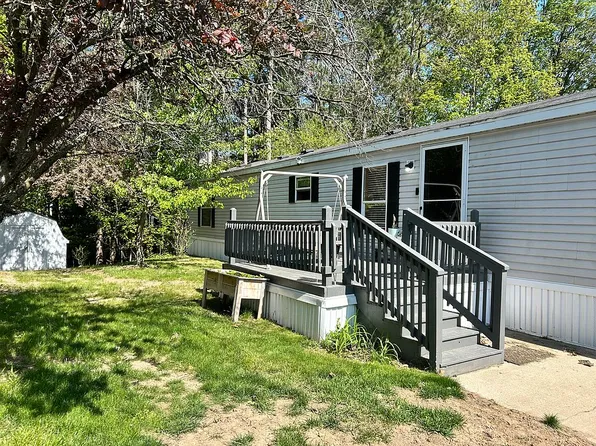 5741 Arbutus St, Kalamazoo, MI 49009