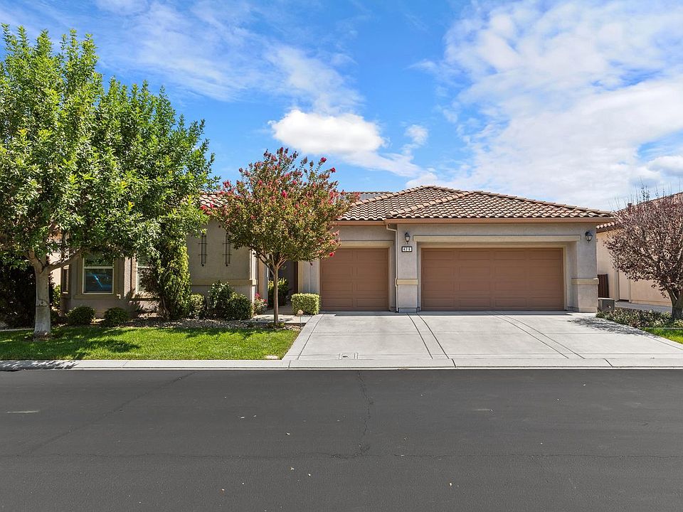 1st image of 426 Eagle Crest Way