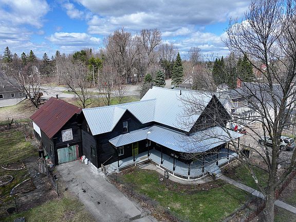 3rd image of 370 Main Street