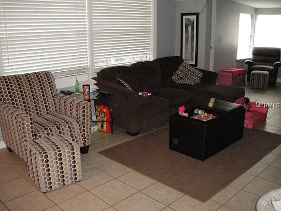 4th image of 1406 Poinciana Dr