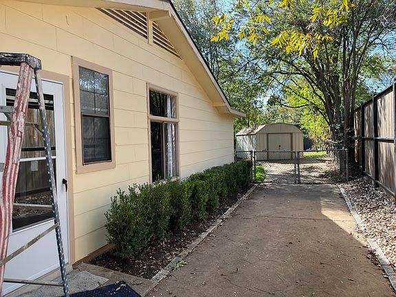 4th image of 1905 Forest Hill Dr