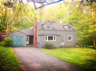 33 Pleasant Hill Rd, Falmouth, ME 04105