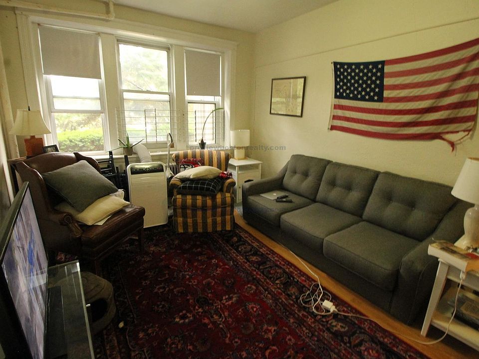 2nd image of 1820 Commonwealth Ave #U1