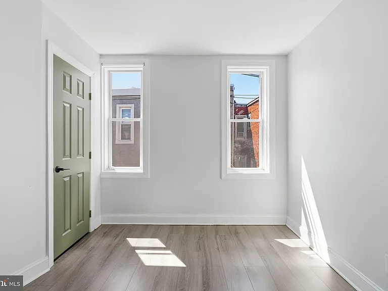 1406 S Allison St — Photo 22