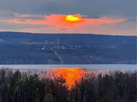 4th image of 9045 Prossick Rd