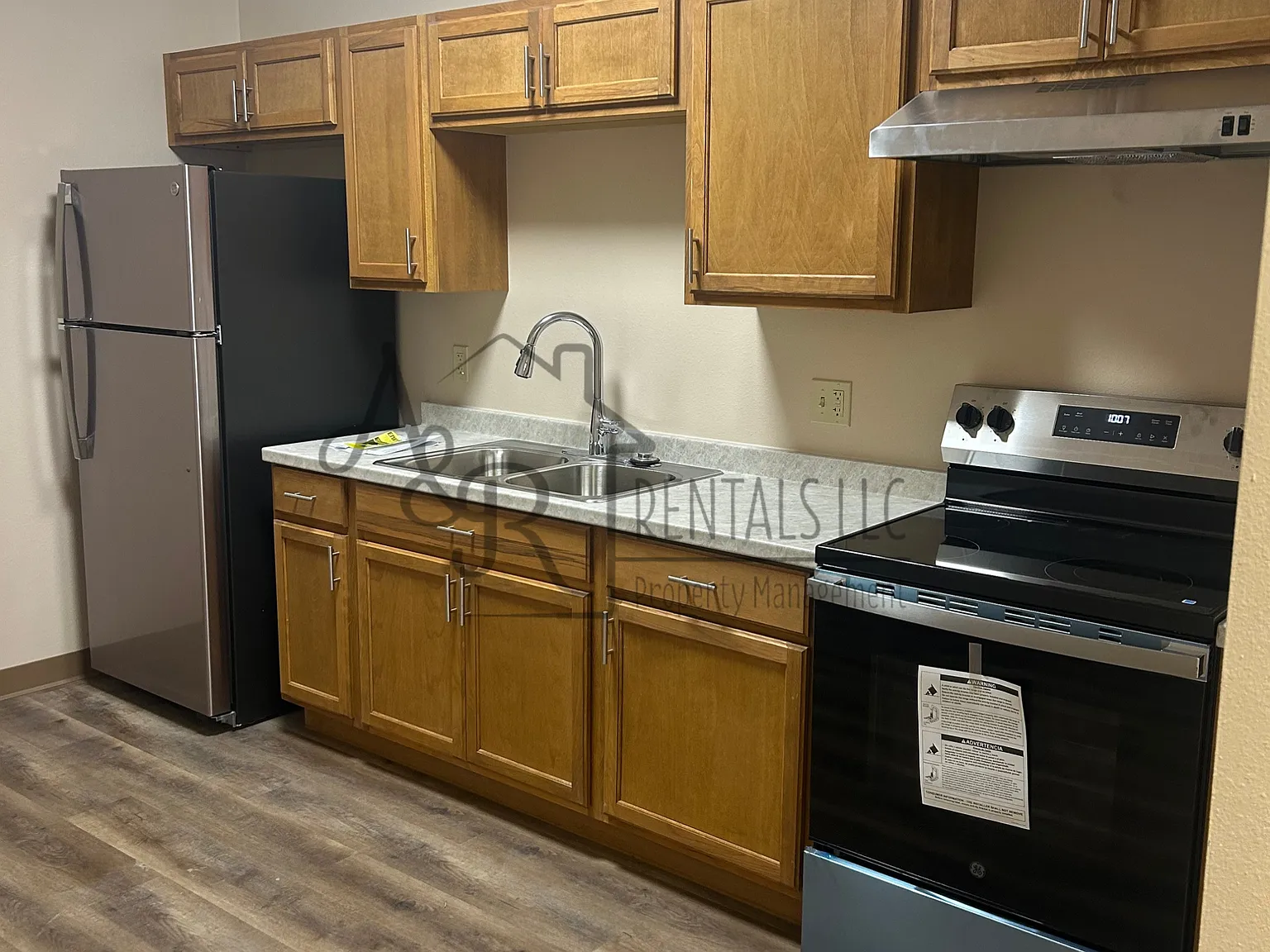 720 N Broadway St — Photo 2