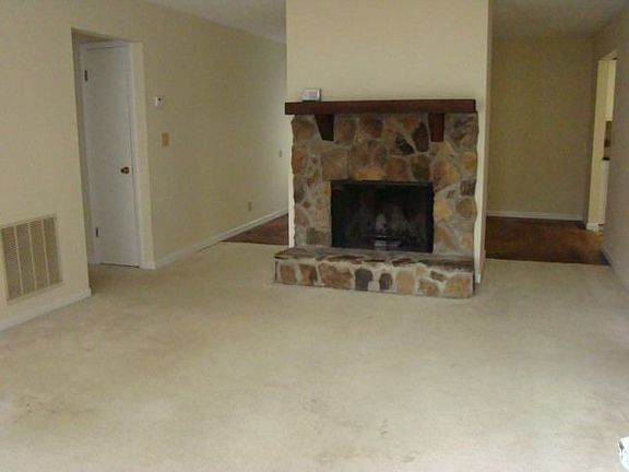 2nd image of 2735 Van Ct