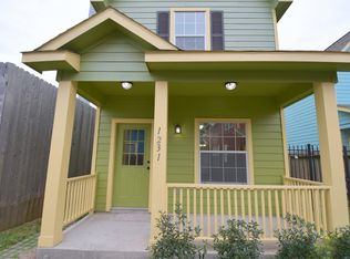 1231 Amundsen St, Houston, TX 77009