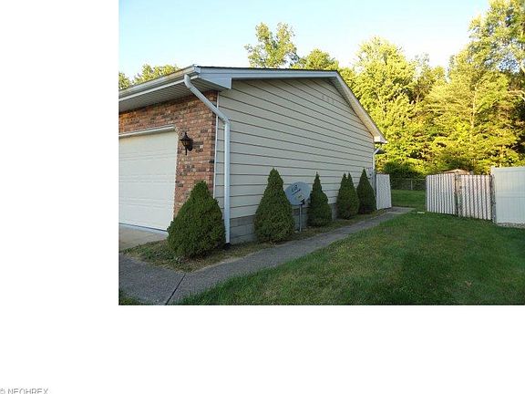 4th image of 3697 Karen Dr