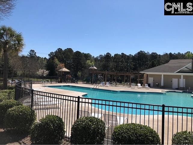 2nd image of 474 Henslowe Ln