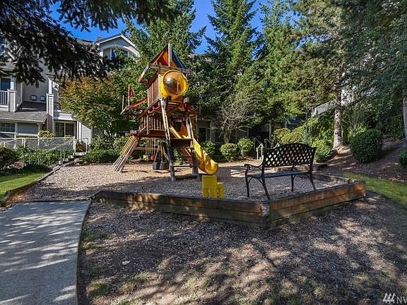 5th image of 16125 Juanita Woodinville Way NE Unit 1602